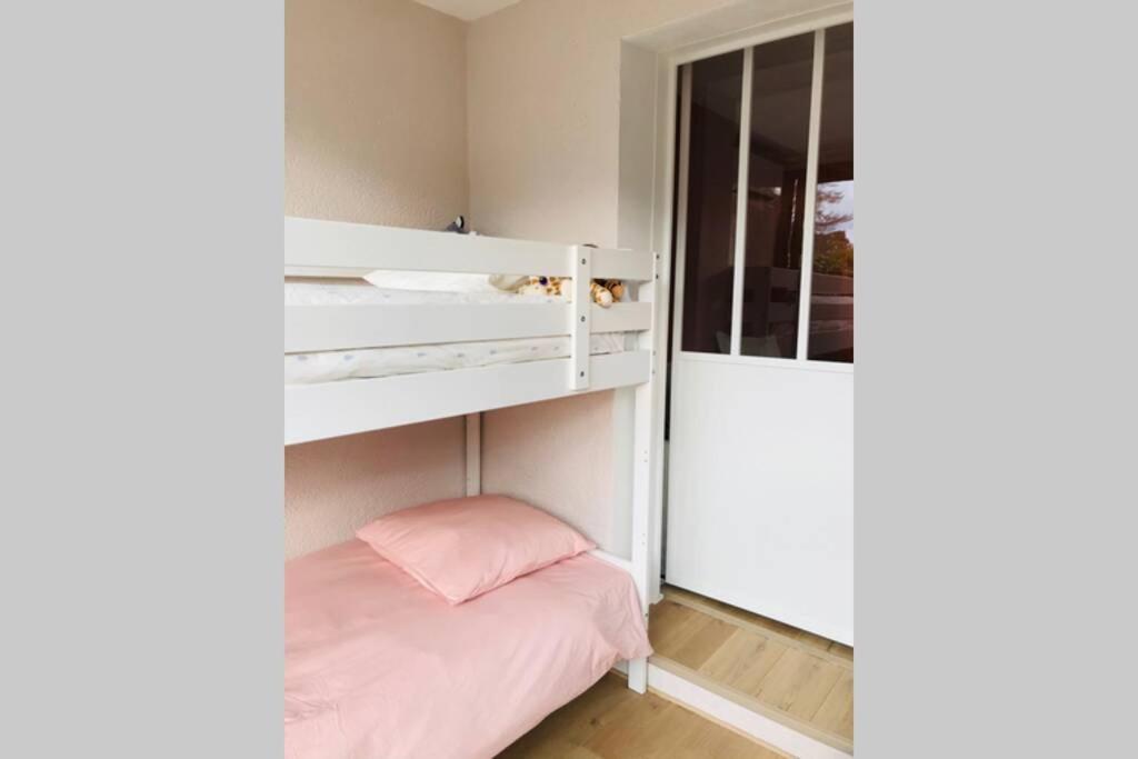 La Petite Pinede Studio Climatise Proche Plage 사나리쉬르메르 외부 사진
